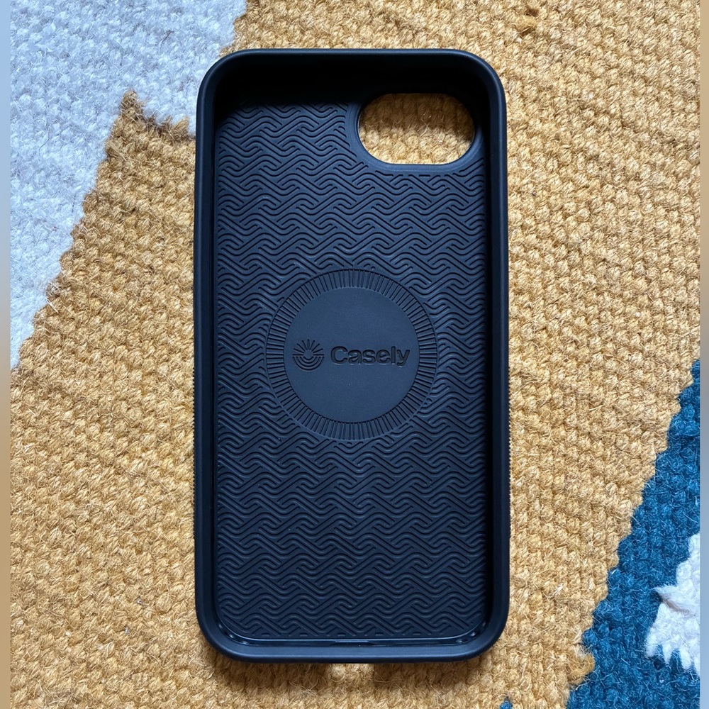Casely iPhone 16e Case - Picture 2 of 5